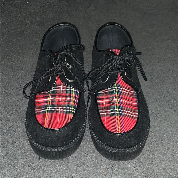 Patterned Platforms - Picture 1 of 3